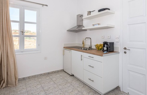 Adamas Hotel | Elea Milos