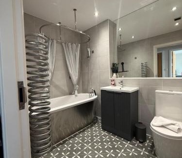 Cardiff City Centre Apartamento | Elegant 1 Bed with free parking