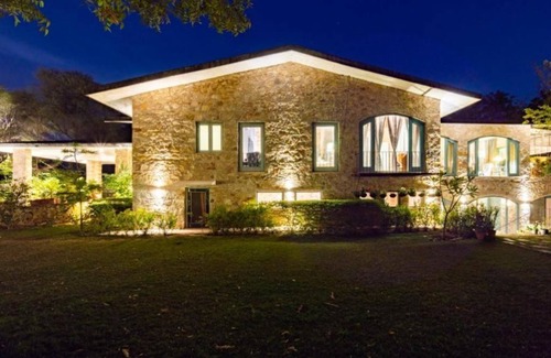 Amer Apartamento | Elegant 1 Bedroom Apartment Near Kookus 3