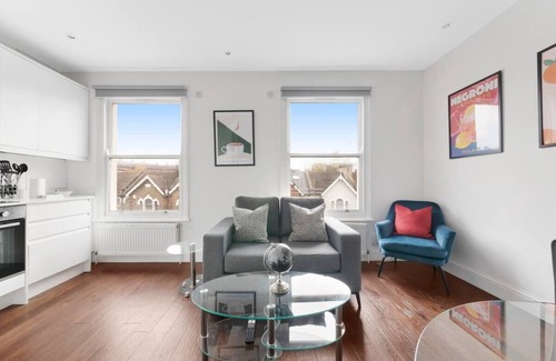 Highbury West Apartamento | Elegant 2 BD | Terrace | Arsenal Tube 5' walk