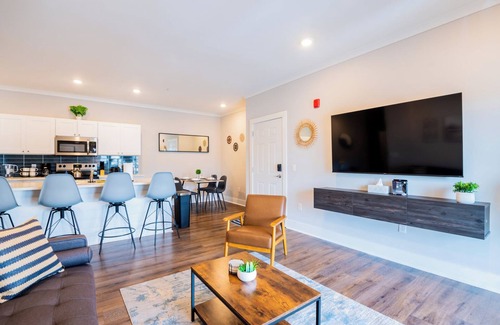 Port Wentworth Apartamento | Elegant 2-bedroom apartment with AC, fitness room, pool - B