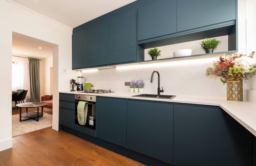 Greenwich Apartamento | Elegant 2BR Home | C. London Links | Own Entrance