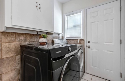 Alhambra Villa | Elegant 4 BD/3 BA w/ 3 parking w/ Self Chk, quiet