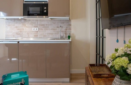 Imperial Apartamento | Elegant & Modern 3Bed in La Latina, 5mins to Metro