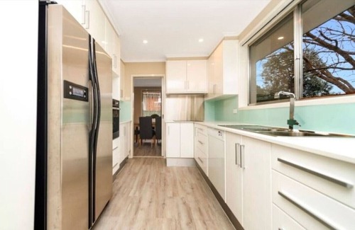 Chifley Apartamento | Elegant 4 Bedroom Home in Chifley