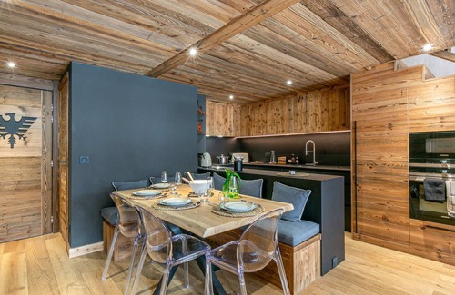 Val-d'Isere Apartamento | Apartamento elegante con chimenea y WIFI, 2 dormitorios