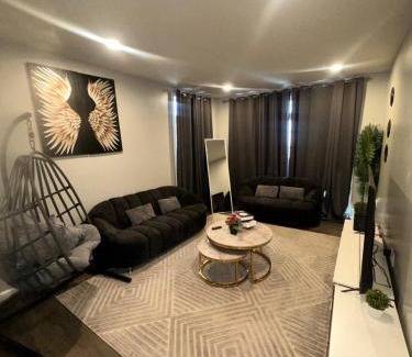 Newark Apartamento | Elegant Apt by EWR & PennStation