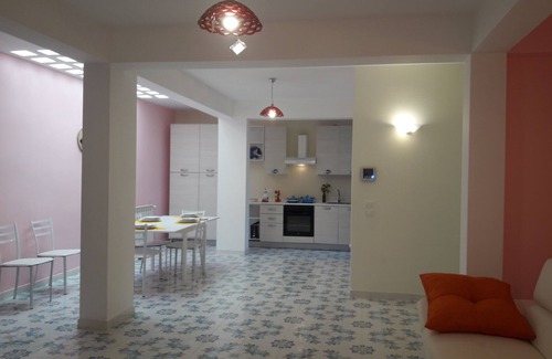 Partanna Apartamento | Elegante apartamento en el sótano Fondo Sessa, en la villa