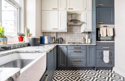 Cliftonville Apartamento | Elegant Beach View Work Stay