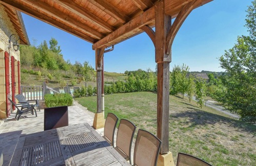 Saint-Medard-d'Excideuil Villa | Chalet de lujo con piscina y vistas panorámicas