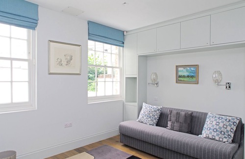 Chelsea Chalet De Esquí | Elegant Chelsea Townhouse On Quaint Street