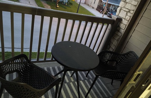 Sheboygan Falls Condominio | Elegant Condo in Historic Sheboygan Falls, Licensed and inspected by Sheb County