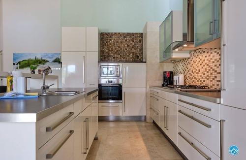 Alto Vista Villa | ELEGANT DREAM VILLA - 5 minutes from Palm Beach