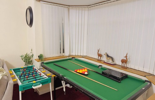North Shields Casa | Elegant Escape in North Shields - Spacious 3 Bedroom House