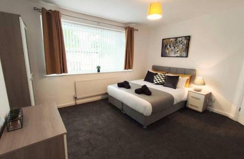 Blyth Apartamento | Elegant Home, Near The Beach