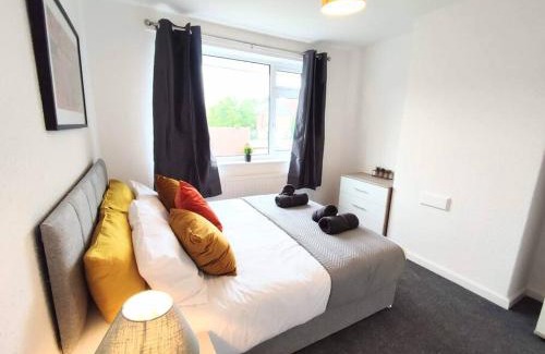 Blyth Apartamento | Elegant Home, Near The Beach