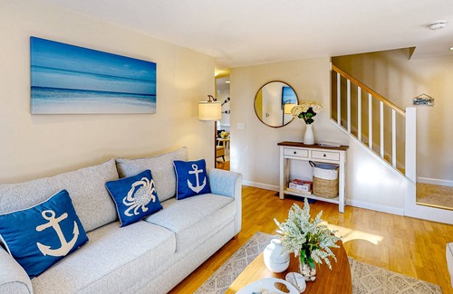 Dennis Casa | Elegant home steps from Flax Pond with great yard & 3 patios, near beaches
