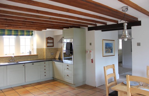 Eastgate Casa | Escuela de la aldea victoriana clasificada elegante del grado 2. NUEVO para el verano 2017.