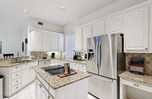 Plano Casa | Elegant & Luxurious 4BD Living w Pool, Patio, BBQ
