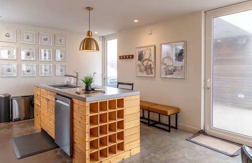 Lismore Apartamento | Elegant Oceanfront Escape - hot Tub & Sauna - Private