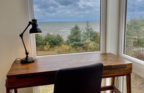 Lismore Apartamento | Elegant Oceanfront Escape - hot Tub & Sauna - Private