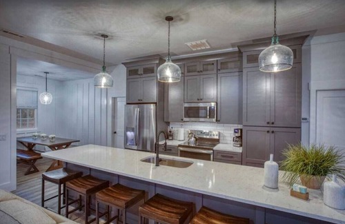 Melrose on the Beach Casa | Sycamore Cottage with Ocean Vista