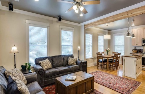 University North Casa | Grandioso y espacioso histórico ... ¡Camine hasta Old Town Fort Collins y el campus de CSU!