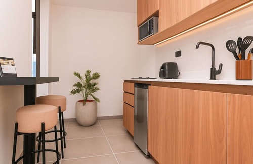 San Diego Apartamento | Elegant Stay – 1BR Poblado Apt w/ Cowork & Jacuzzi