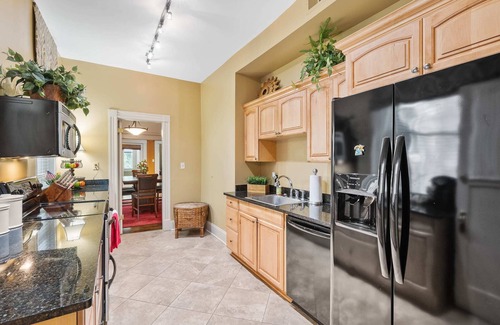 Old Louisville Condominio | Elegant Victorian: Heart of Old Louisville