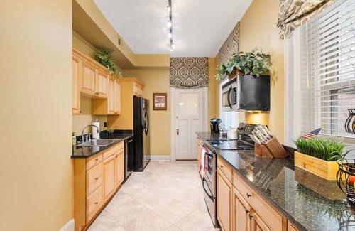 Old Louisville Condominio | Elegant Victorian: Heart of Old Louisville