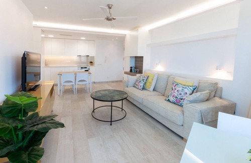 Grau i Platja Apartamento | Elegante Apartamento familiar de 2 dormitorios, piscinas y vistas al Mar