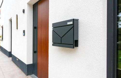Kernstadt Casa | Eleganter Neubau-Luxus in Paderborn & stilvoller Rückzugsort für bis zu 9 Gäste