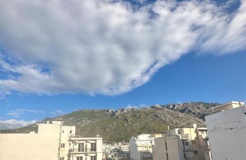 Loutraki Apartamento | Eleni’s Mountainview Central Studio by the Sea