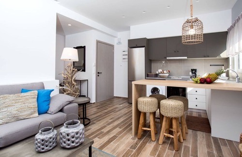 Ixia Casa | Elenis Philoxenia