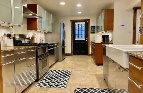 Edmond Casa | Hermoso bungalow grande en el corazón de Edmond
