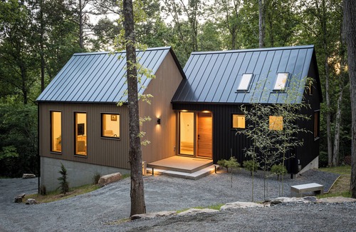 Weaverville Casa | Elevated Forest Retreat: 1BR Near Asheville