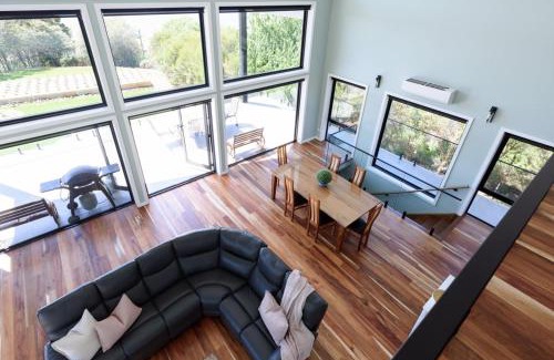 Legana Casa | Elevated Modern Escape with Tennis Court Access