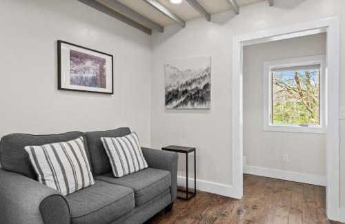 Charter Hills Casa | Elevation Escape