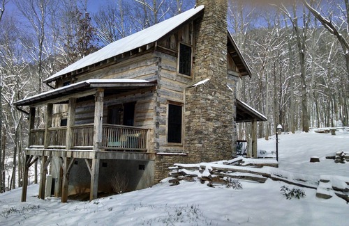 Weaverville Cabina | Cabaña Eli Reeves en la granja Hobbyknob - Cabaña de madera auténticamente restaurada de 1820