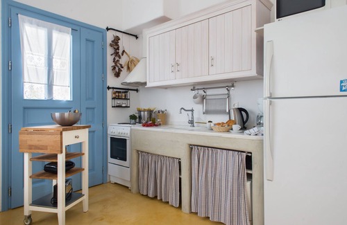 Agia Paraskevi Villa | ELIA - Villa soleada con piscina privada y vistas al mar