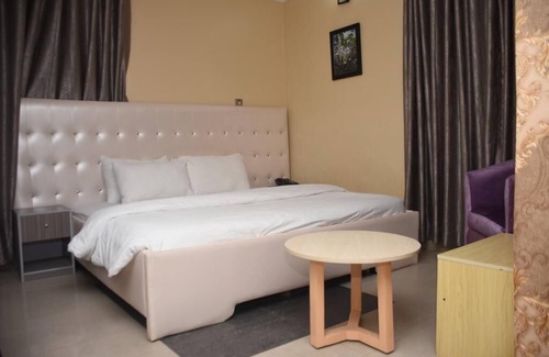 Jos Hotel | Elim Top Suites