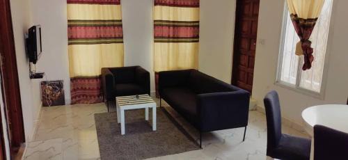 Kerr Serign Apartamento | Elite Bookings Happy Homes And NJUFFA Enterprise