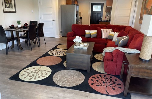 SeaTac Apartamento | Elite Homes Water front Suit