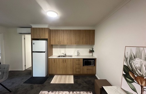 Blackburn North Hotel | Elizabethan Lodge