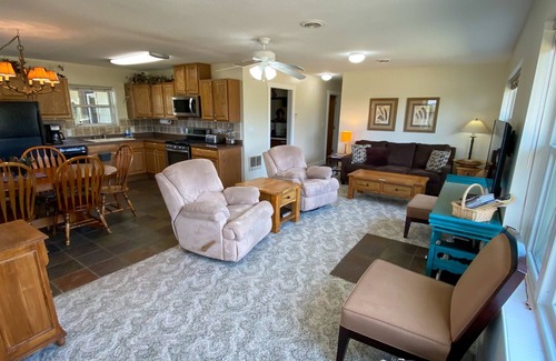 Choteau Casa | Suite de alces en el Retiro de las Montañas Rocosas Frente: cómodo por el desierto