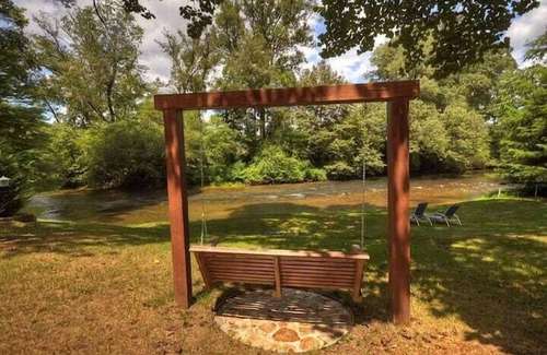 Ellijay Cabaña | Ellijay River Cottage Star5vacations