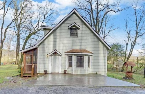 Ellijay Cabaña | Ellijay River Cottage Star5vacations