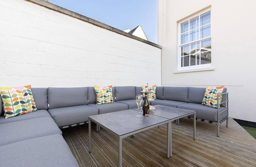 Cheltenham Apartamento | Elliot Oliver - Stunning 6 Bedroom Regency House With Parking