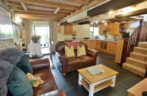 Crowdecote Casa | Elliott Cottage