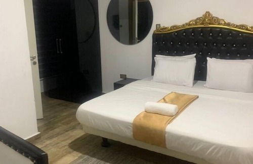 Lekki Phase 1 Hotel | Ellyxville Hotel